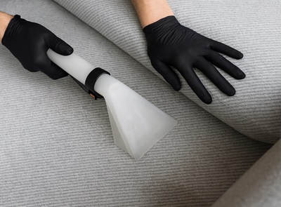 Estofado ap&oacute;s a limpeza, com cores revitalizadas